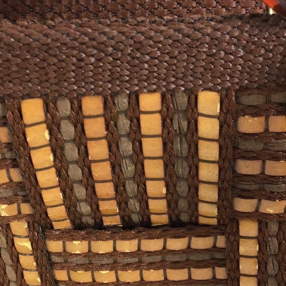 Vintage Brown Woven Crossbody Bag with Tortoiseshell Handle - Picture 11 of 12